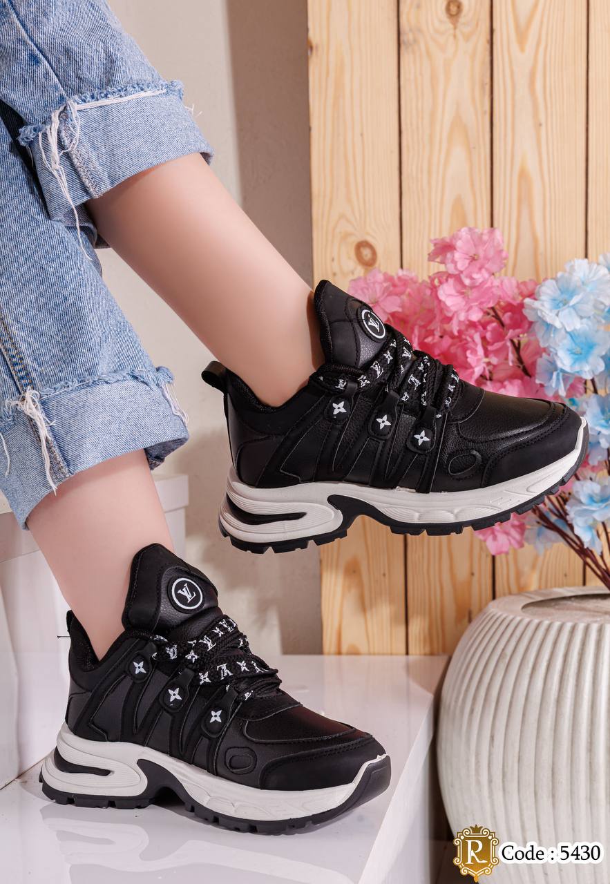 sneaker-5430