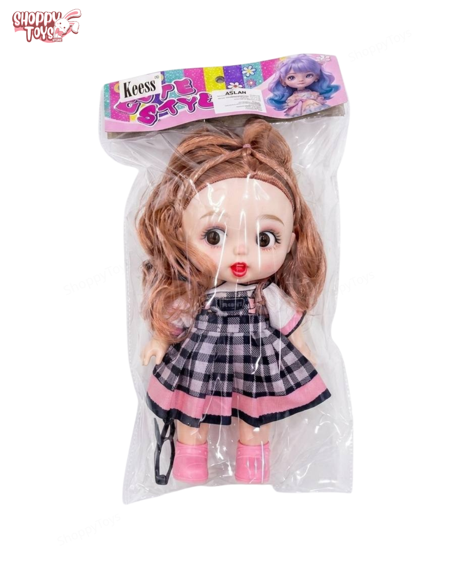 عروسة الأطفال التفاعلية "Cute Style" تغني مع ميكروفون ونظارة (متوفرة بأزياء مختلفة)