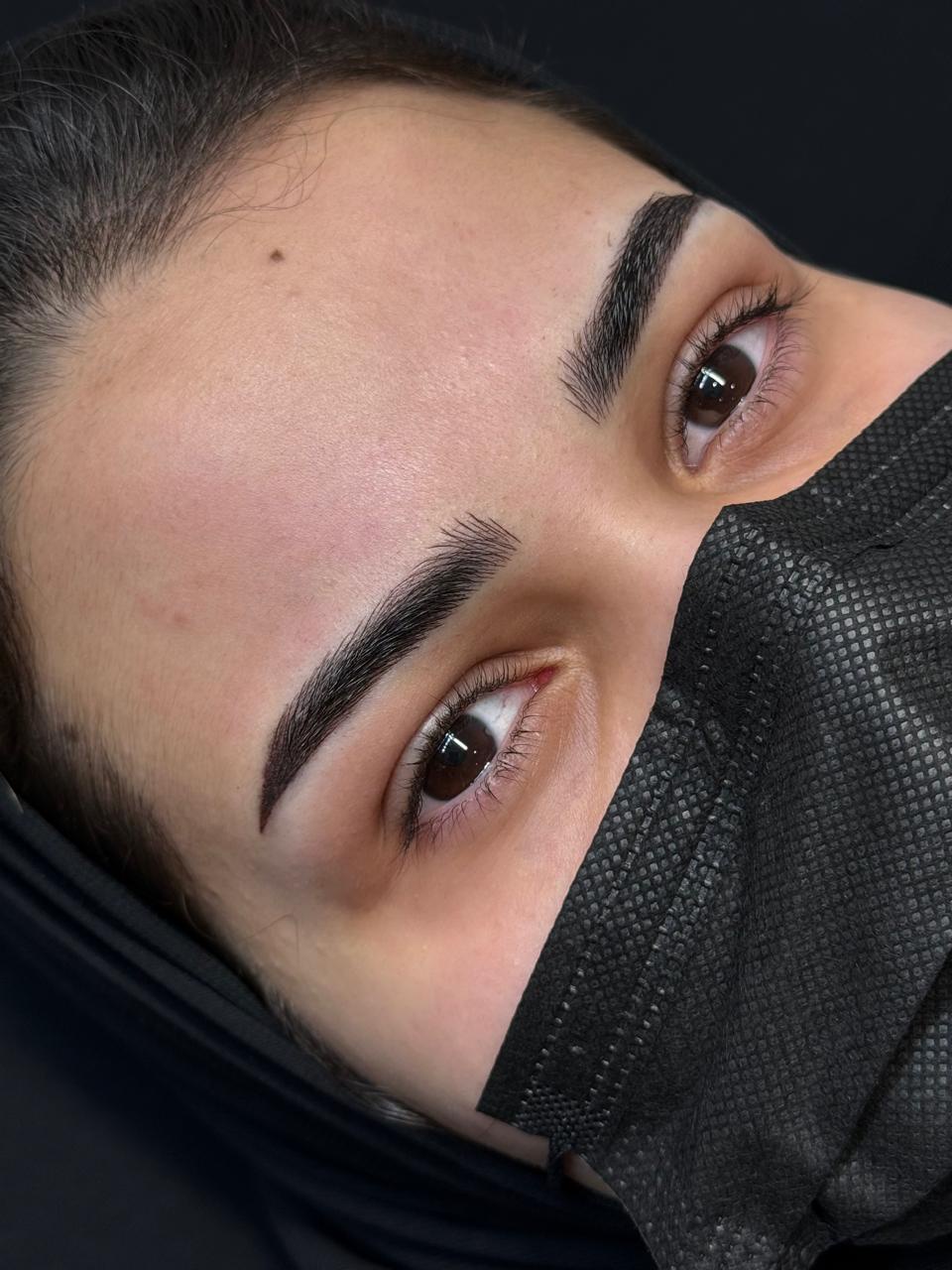 مايكرو شادينج للحواجب (Eyebrow Microshading)