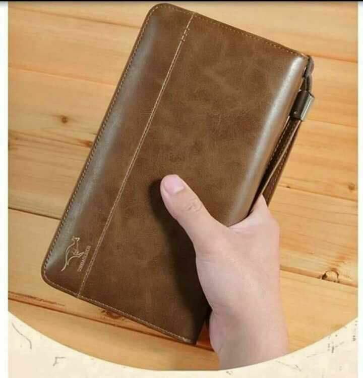 كانجرو محفظة هاند رجالي , بها جيب خارجي للموبايل