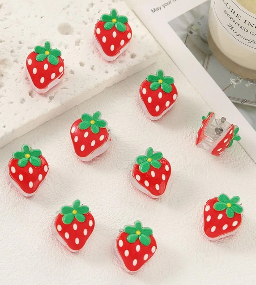 Mini Strawberries Claw Set ٨ قطع