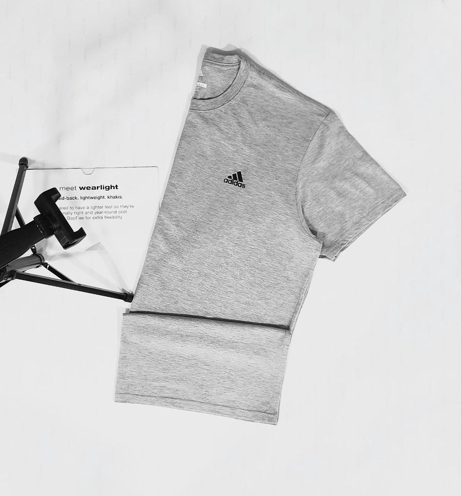 Adidas T-shirt