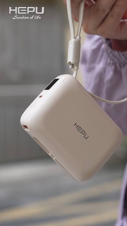 HEPU 22.5W Fast Charging Power Bank with Built-in Cable & LED Display