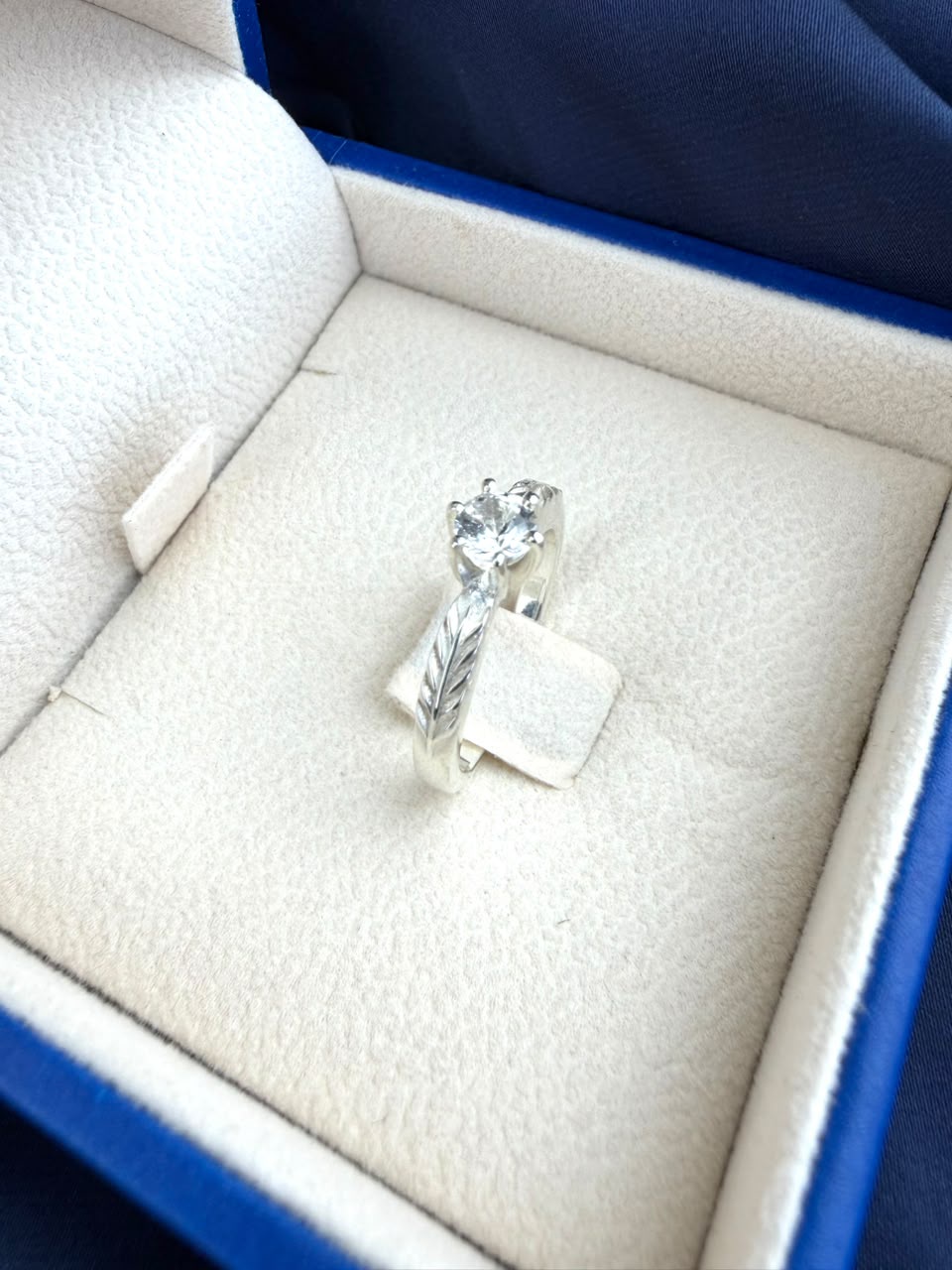 Topaz 925 Silver Ring - IGI certified - Nature's Texture Design 
