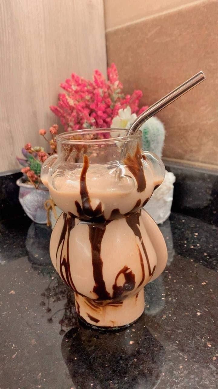 كوب زجاجي ثلاثي الأبعاد على شكل دب