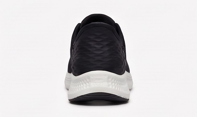 كوتشي Sneakers اسود - راحة فائقة وتصميم عصري | TR103 