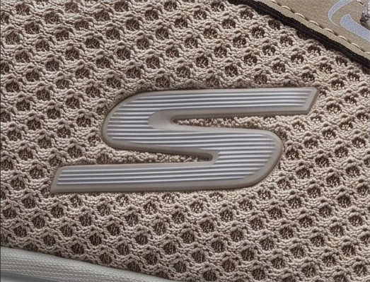 كوتشي Sneakers بيج - راحة فائقة وتصميم عصري | TR103 