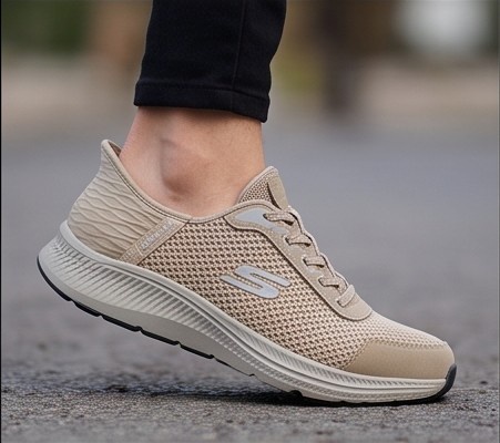 كوتشي Sneakers بيج - راحة فائقة وتصميم عصري | TR103 