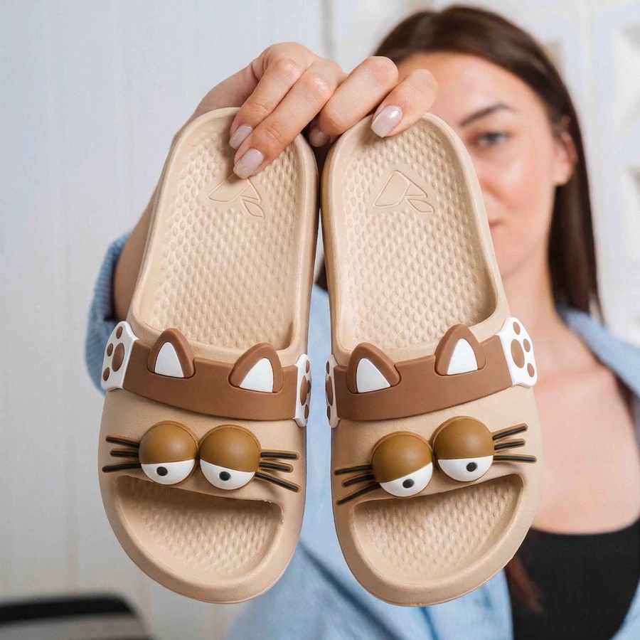 Sleepy Cat Slipper