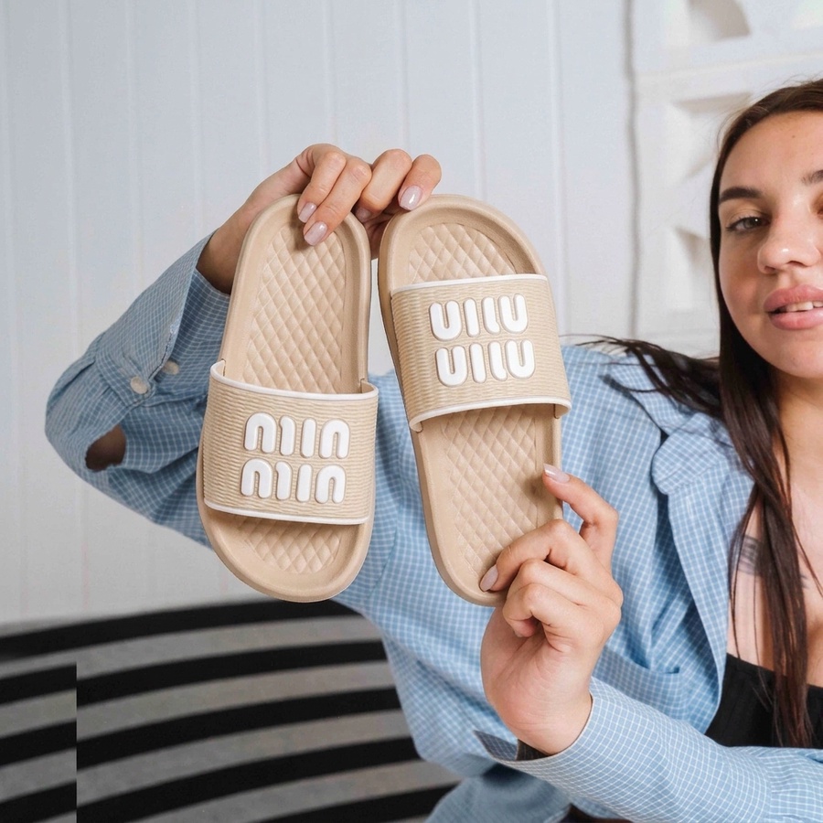 MIU Eva Slide 
