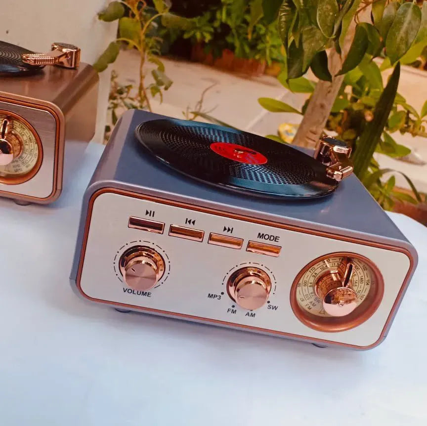 سبيكر وراديو بلوتوث "فينتاج" بتصميم مشغل الأسطوانات. Vintage Bluetooth Radio