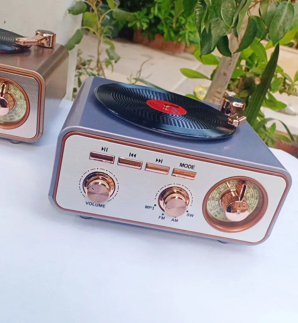 سبيكر وراديو بلوتوث "فينتاج" بتصميم مشغل الأسطوانات. Vintage Bluetooth Radio
