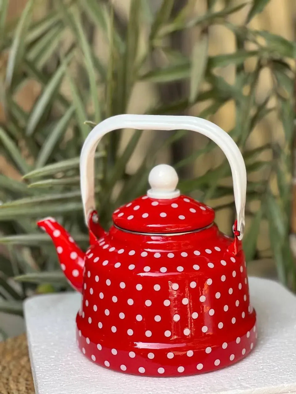 براد شاي معدني كلاسيكي "ريترو"  Dotted Tea Kettle