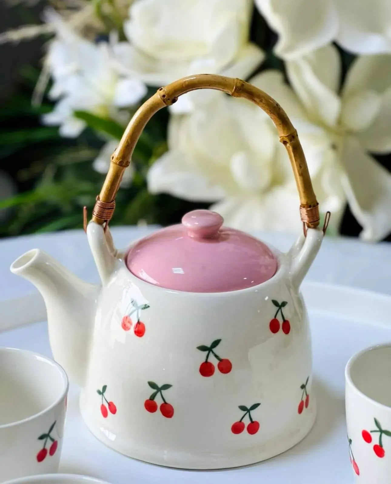 إبريق الشاي الكلاسيكي Wooden Handle Teapot