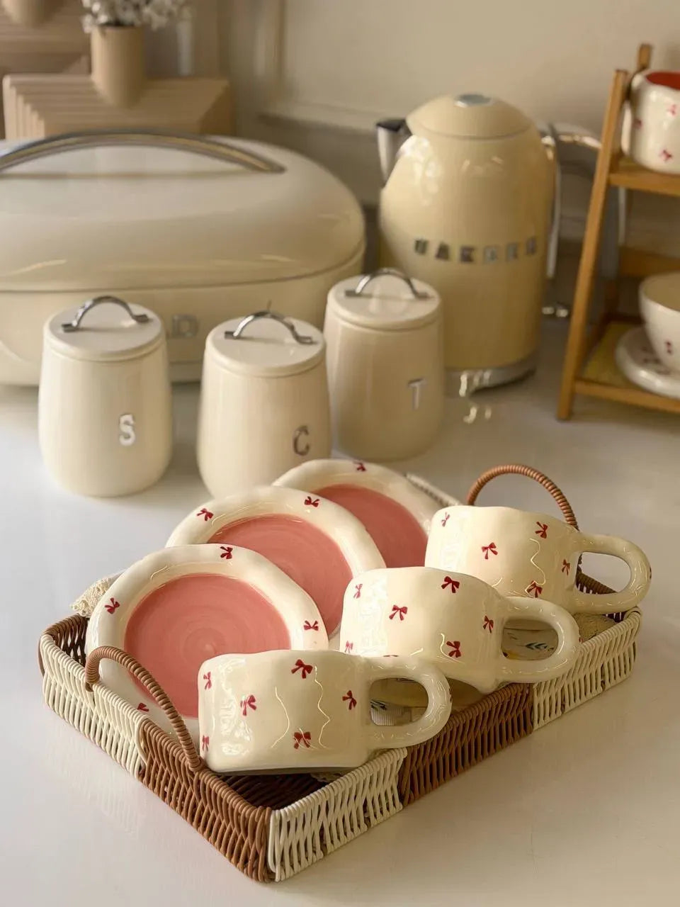 المج التشوبي بفيونكات (Chubby Bow Mug)