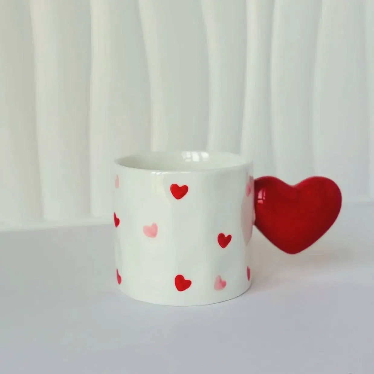 مج القلب  (Red Heart Mug)