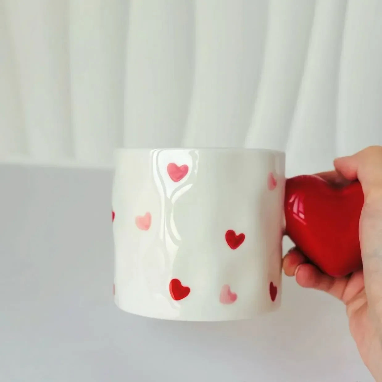 مج القلب  (Red Heart Mug)
