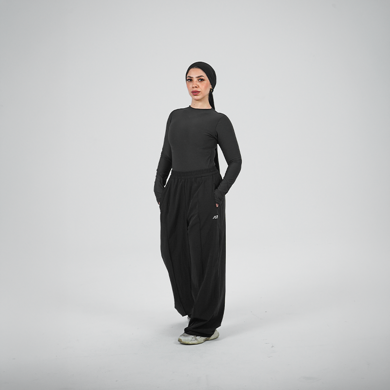 Long-sleeve athletic top drop 03