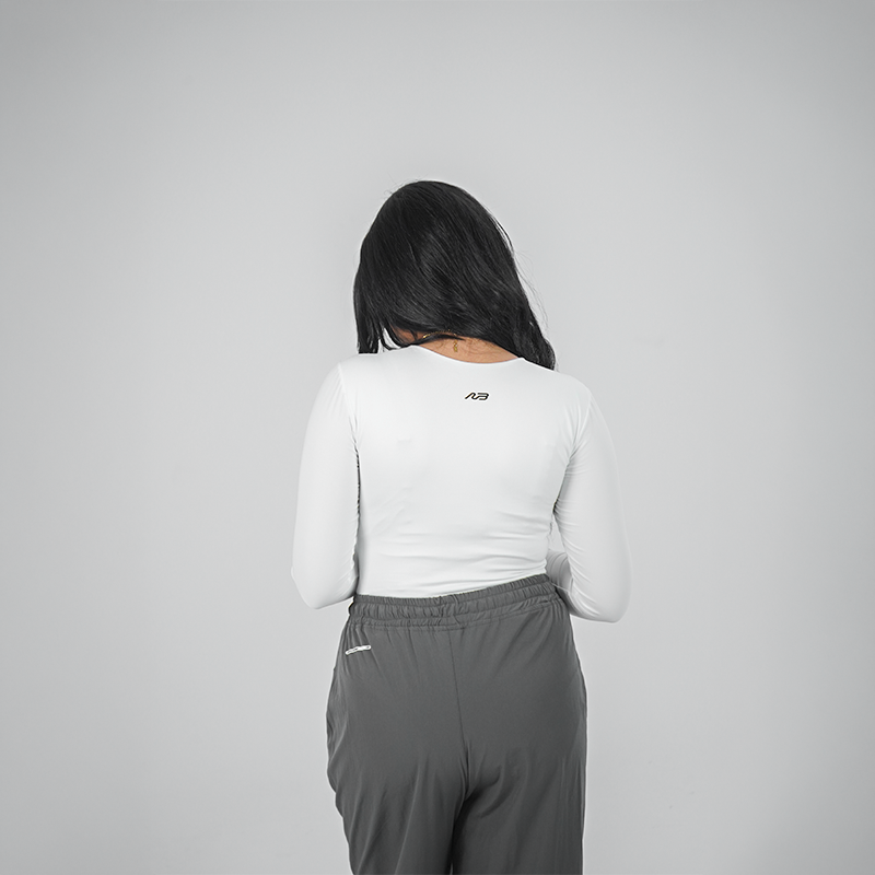 Long-sleeve athletic top drop 03