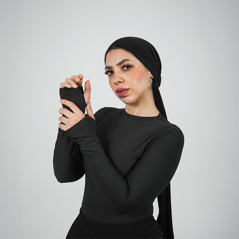 Long-sleeve athletic top drop 03