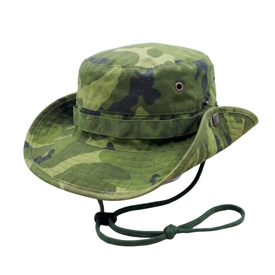 Wide-Brim Camouflage Tactical Hat for Outdoor Activities - قبعة تكتيكية مموهة بحافة عريضة للرحلات والأنشطة الخارجية