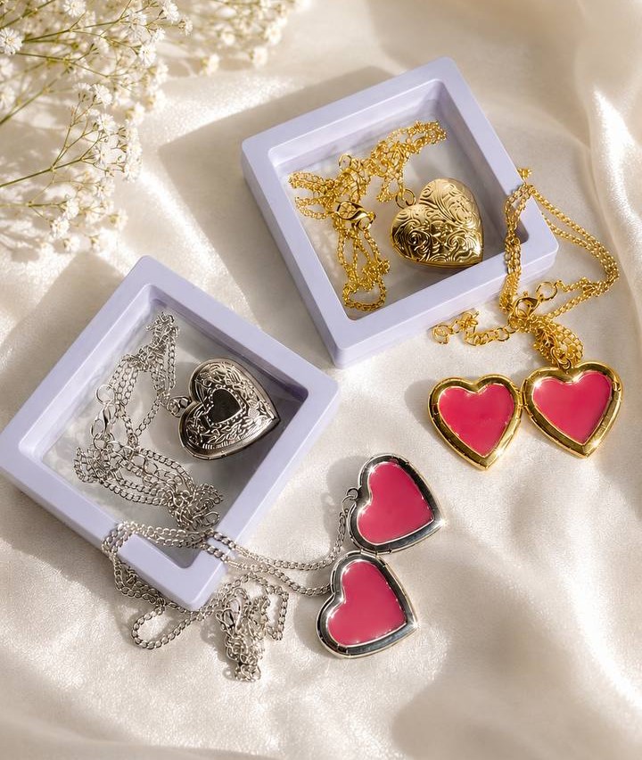 Lip Balm Locket | قلادة مرطب الشفاه