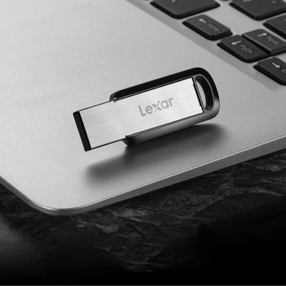 فلاشة ليكسار M400 64GB USB 3.0 بسرعة نقل 150MB/s