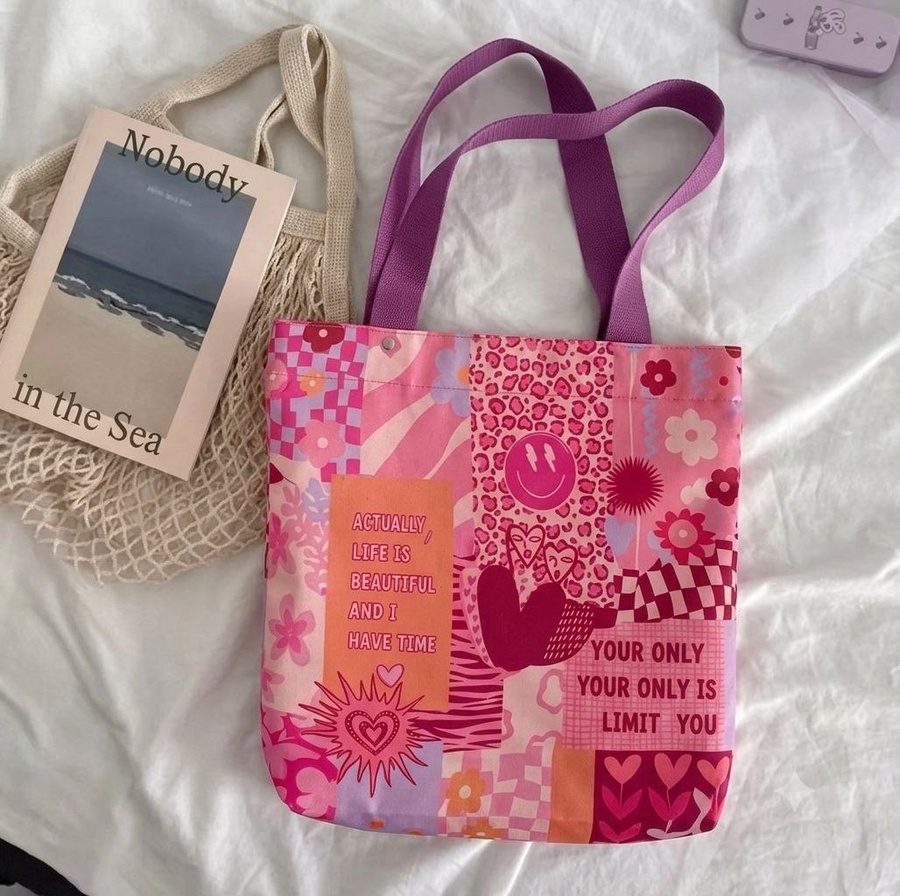  توتي باج حريمي وأطفالي  (Tote Bag) مطبوعة بتصاميم عصرية | Demand & Beyond