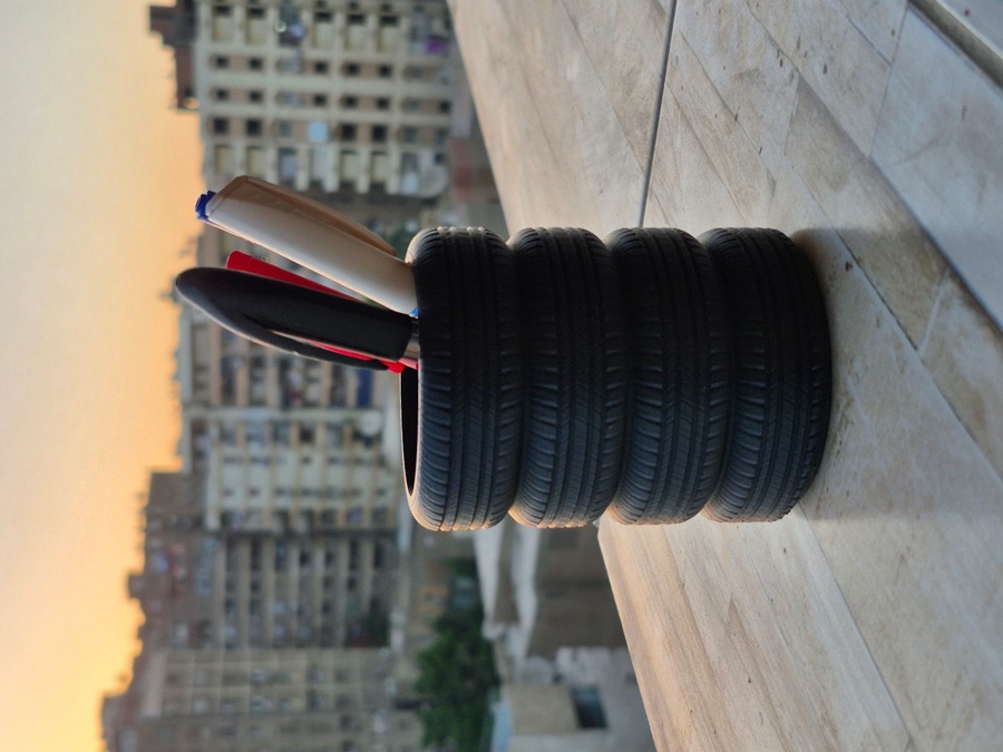 Tires Pen Holder