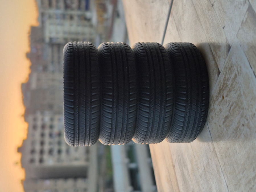 Tires Pen Holder