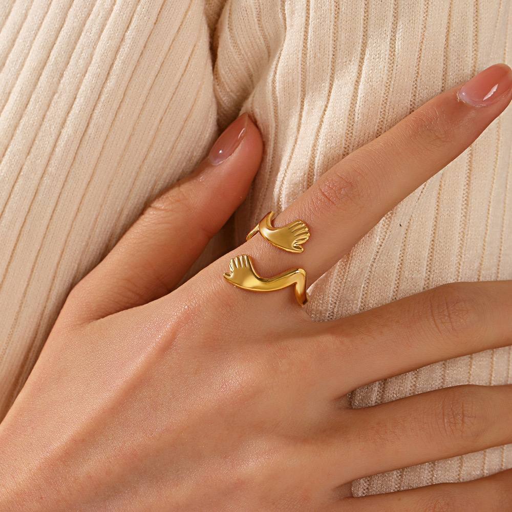 Hug Ring