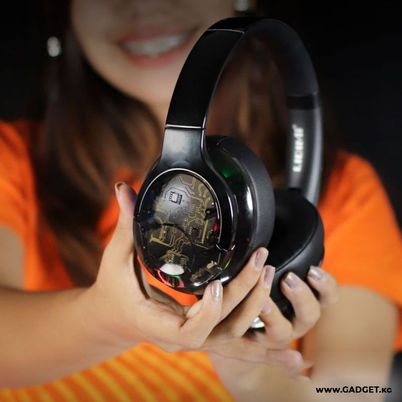 QYS V12 ANC Wireless Headphones with RGB product thumbnail 2
