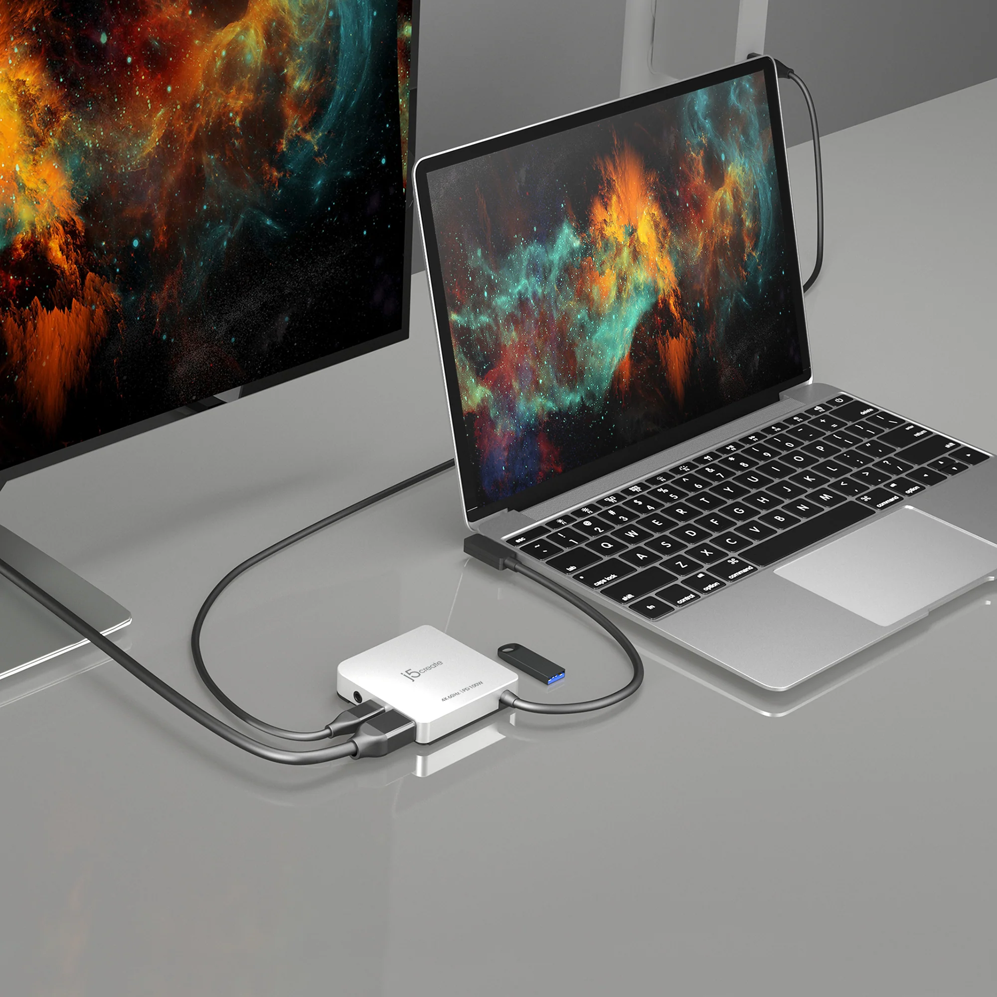 j5create JCD612 USB-C to 4K 60Hz HDMI Travel Dock for iPad Pro