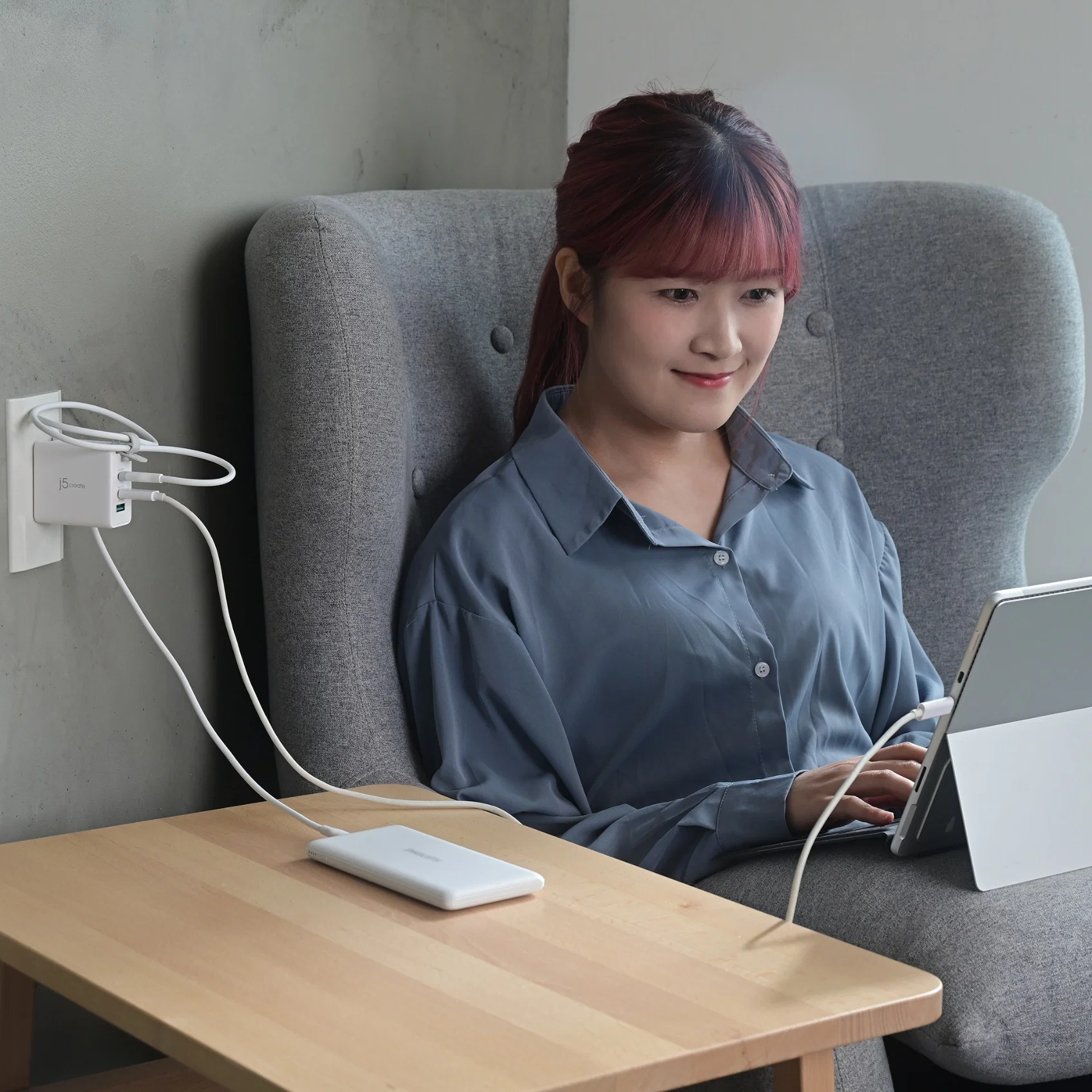 j5create JUP3565CV 65W GaN USB-C 3-Port Travel Charger
