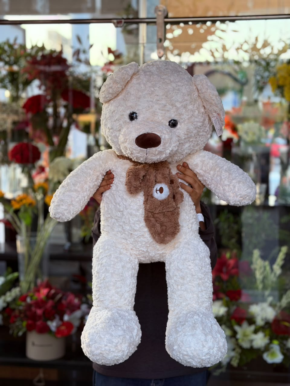 White teddy bear 