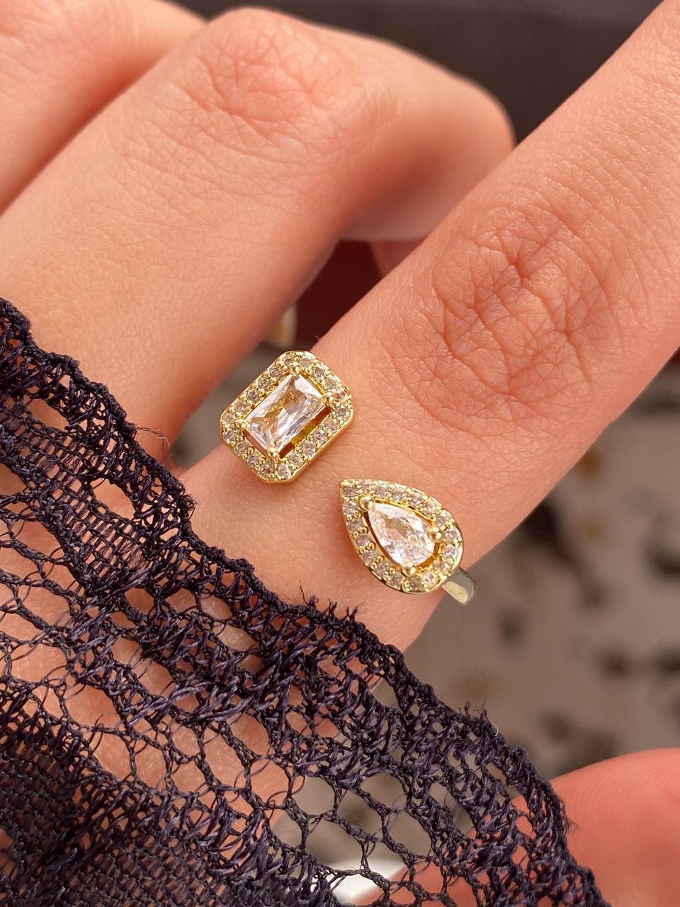 Elegant Crystal Ring