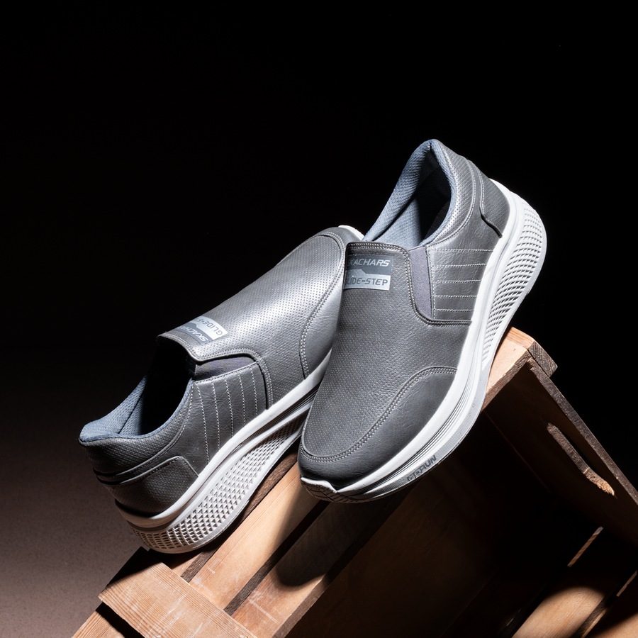 Skechers Glide Step Leather SV66 | حذاء جلد مريح