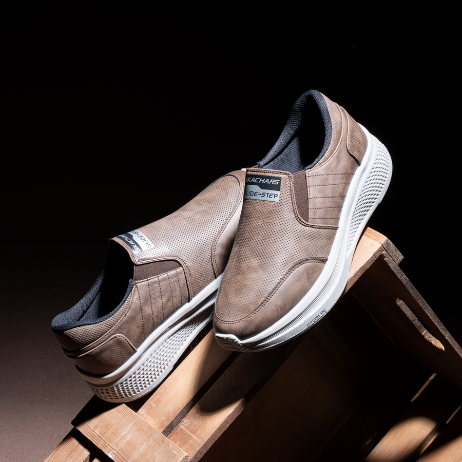 Skechers Glide Step Leather SV66 | حذاء جلد مريح