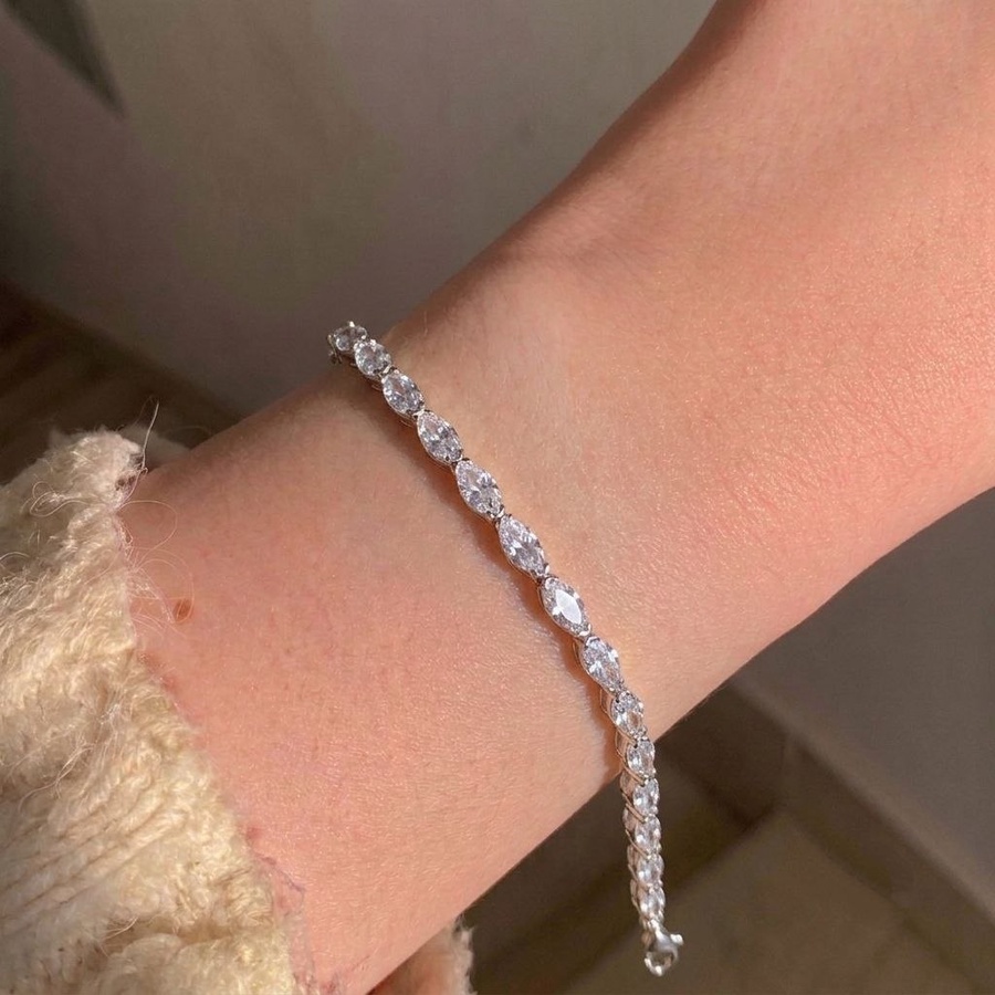 Elegant Crystal Tennis Bracelet
