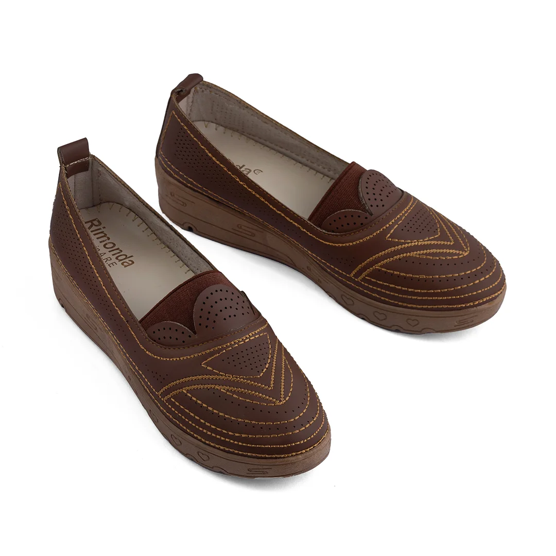 حذاء حريمي بكعب نوبيك مطرز يدويًا