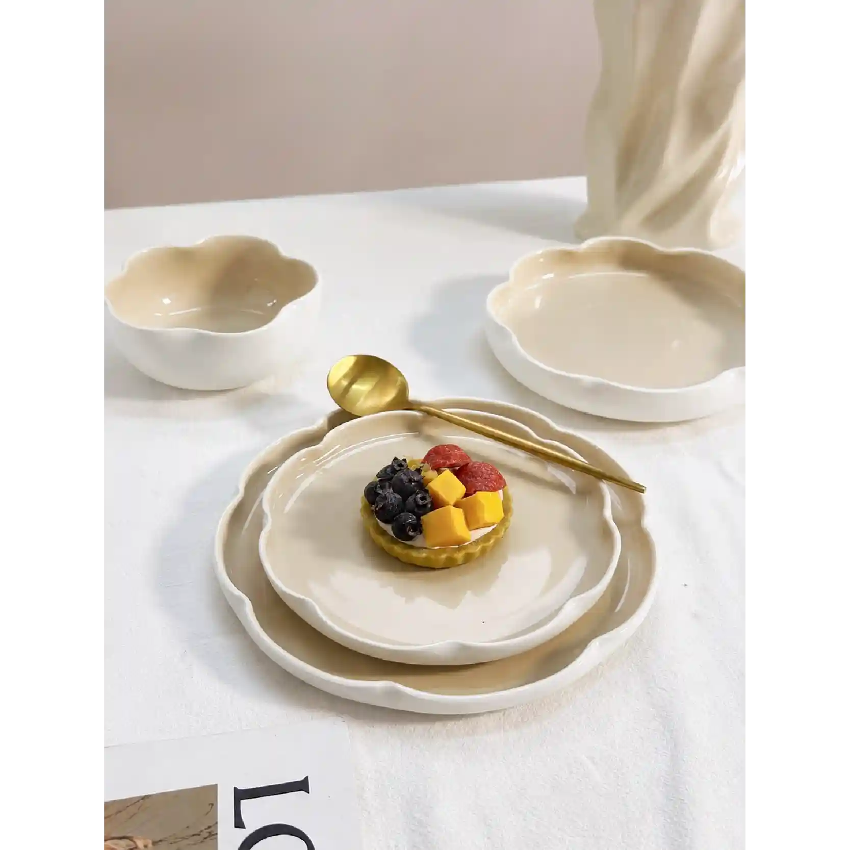 طقم عشاء بورسلين فاخر 24 قطعة فرز أول (مناسب للميكرويف وغسالة الأطباق)