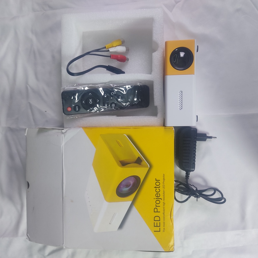 جهاز عرض Mini Projector YG300 يدعم تشغيل فيديو 1080P عبر HDMI وUSB