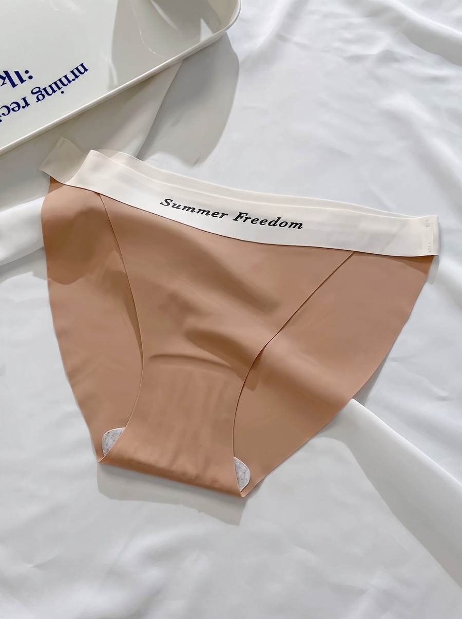 Laser-Cut-Letter-Print-Comfort-Panties