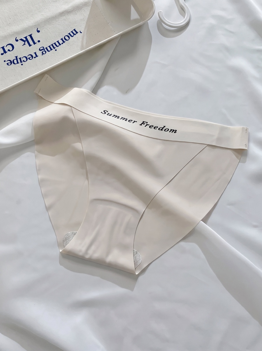 Laser-Cut-Letter-Print-Comfort-Panties