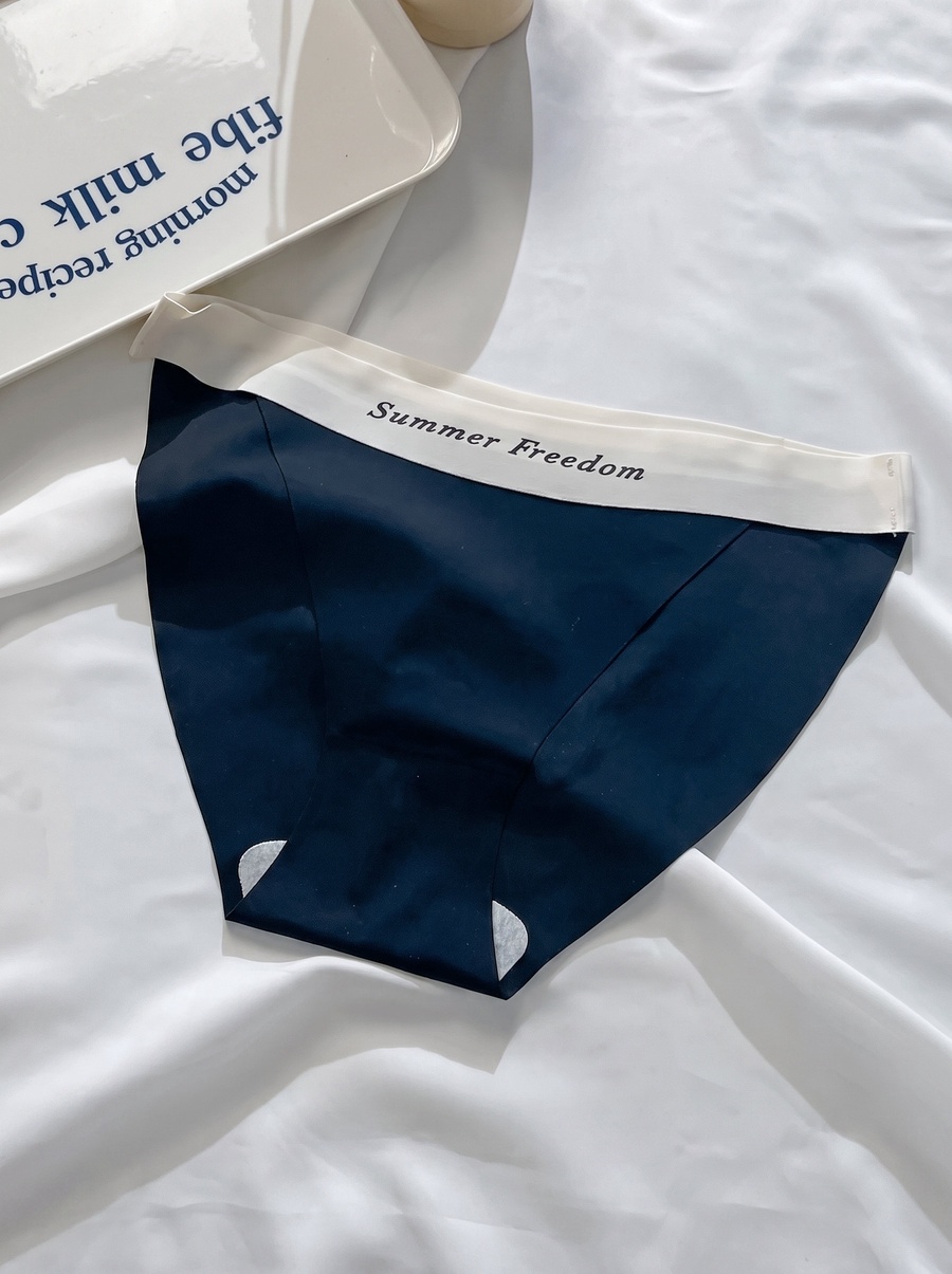 Laser-Cut-Letter-Print-Comfort-Panties