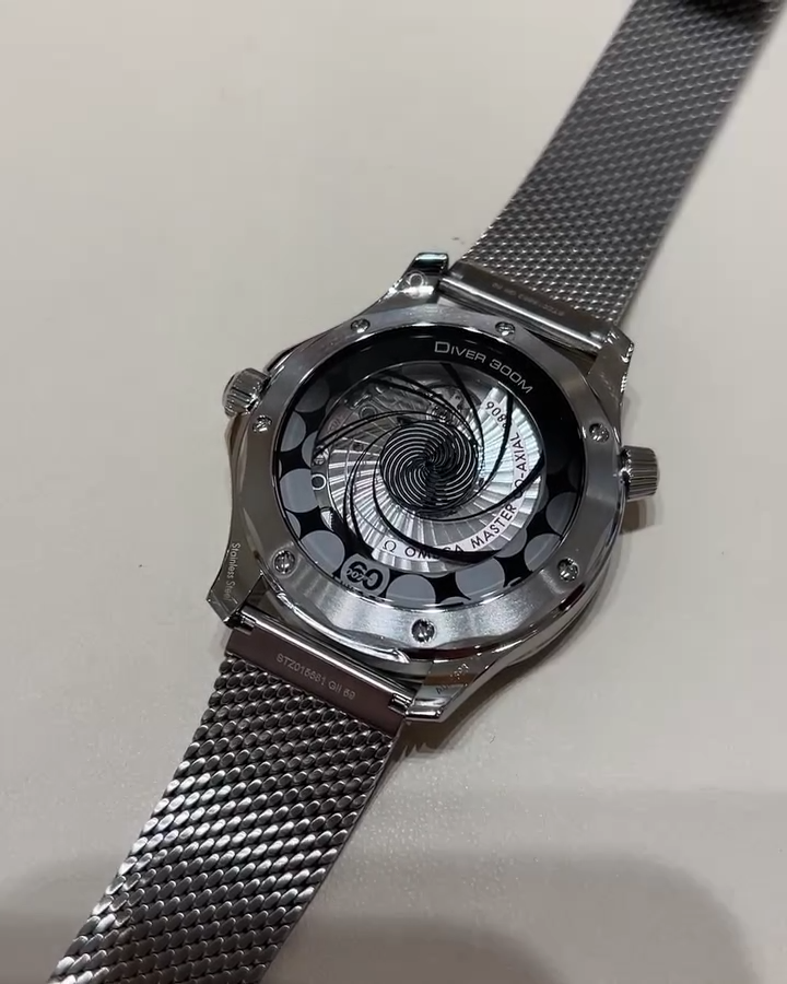 Diver 300M James Bond 60th anniversary Master
