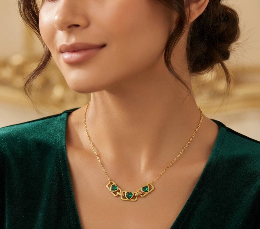 Emerald green heart
