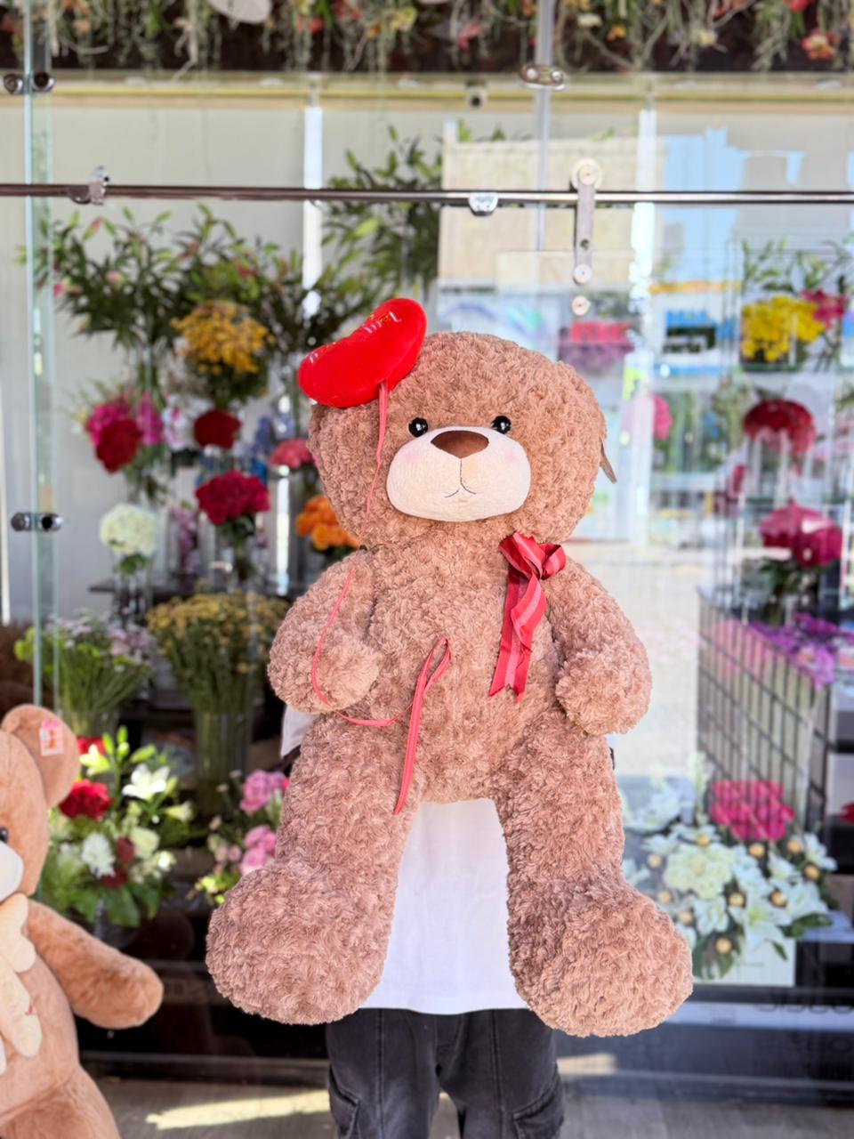 Brown teddy bear