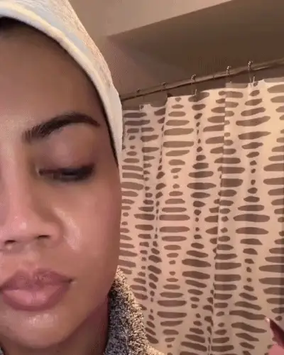FOREVER - فرشاة تنظيف الوجه الكهربائية المصنوعة من السيليكون