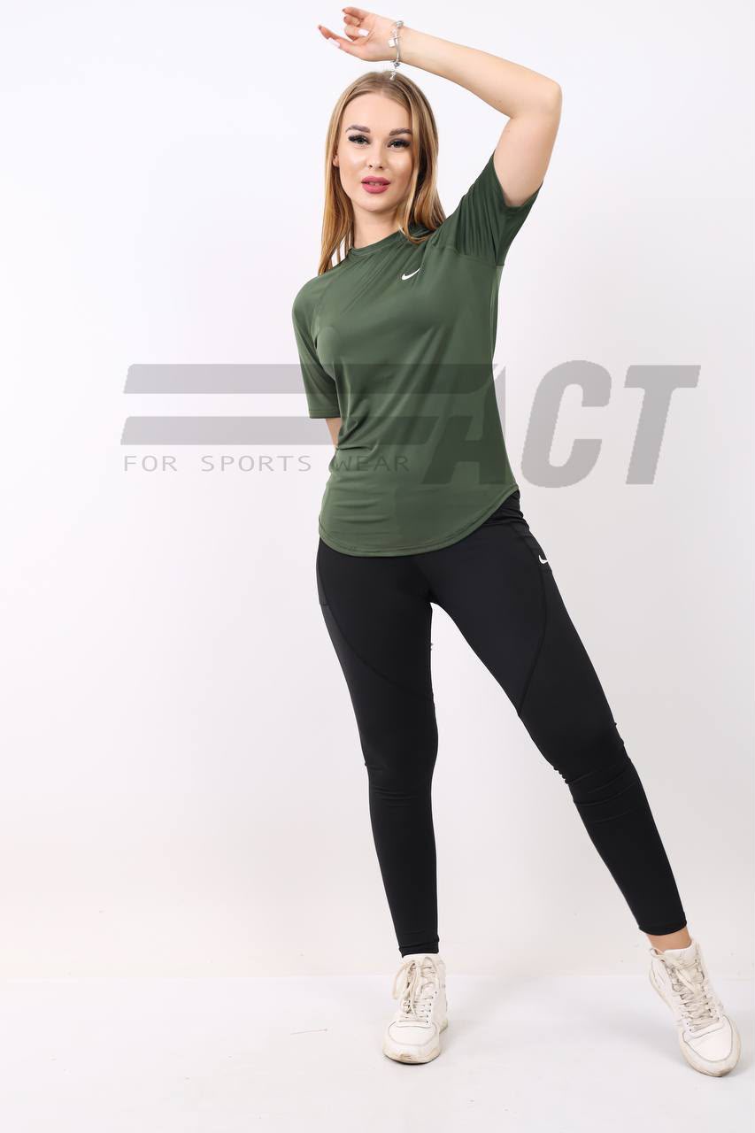 تيشيرت رياضي حريمي نص كم | Women's Sports T-Shirt